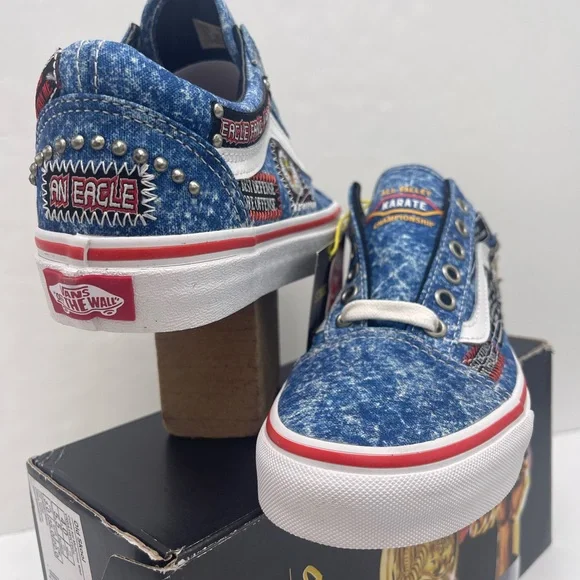 Vans Man’s Old Skool
Cobra Kai Multi/True White Sneakers
VN0A3WKT6GL - Picture 9 of 16